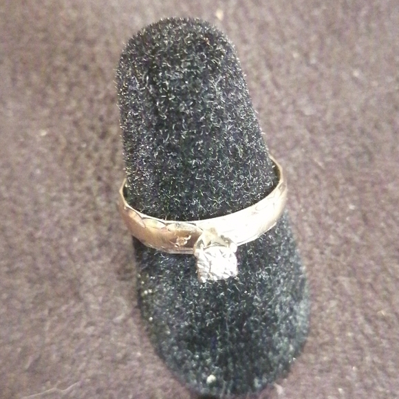 Diamond promise ring - Picture 9 of 10